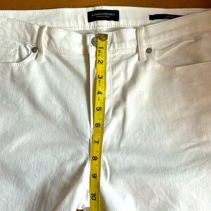 Banana Republic white jeans size 30P